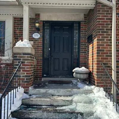 1252,&nbsp;Avenue, Lawrence Park South, Toronto