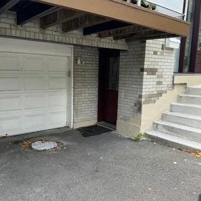 20,&nbsp;Castlebury, Bayview Woods-Steeles, Toronto