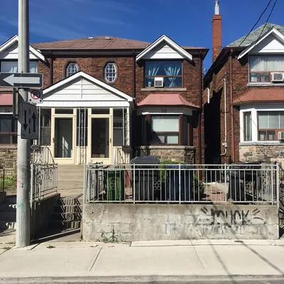 56,&nbsp;Markham, Trinity-Bellwoods, Toronto