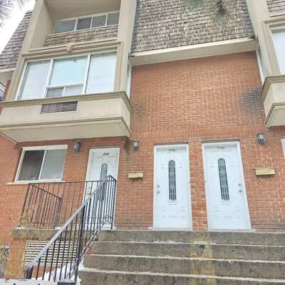 238,&nbsp;Shuter, Moss Park, Toronto