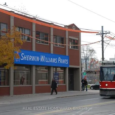 425,&nbsp;Queen, Moss Park, Toronto