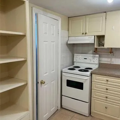 1745,&nbsp;Bathurst, Forest Hill South, Toronto