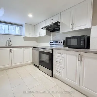 62,&nbsp;Geraldton, Bayview Village, Toronto