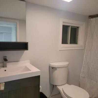 100,&nbsp;Montrose, Trinity-Bellwoods, Toronto