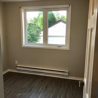 647,&nbsp;Vaughan, Oakwood Village, Toronto