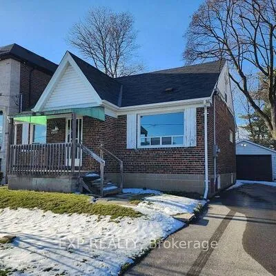 648,&nbsp;Glengrove, Englemount-Lawrence, Toronto