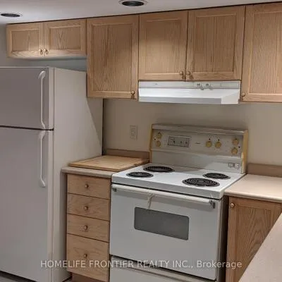 17,&nbsp;Teddington Park, Lawrence Park North, Toronto