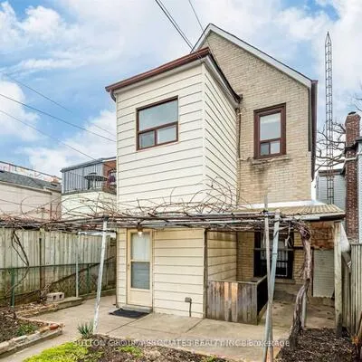 491,&nbsp;Roxton, Palmerston-Little Italy, Toronto