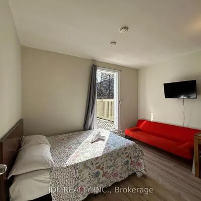 3,&nbsp;Pembroke St, Moss Park, Toronto