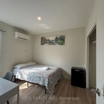 3,&nbsp;Pembroke St, Moss Park, Toronto