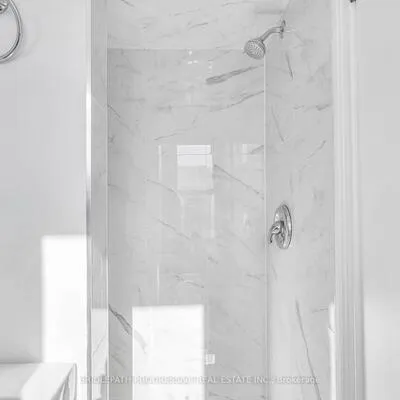 894,&nbsp;Eglinton, Forest Hill North, Toronto