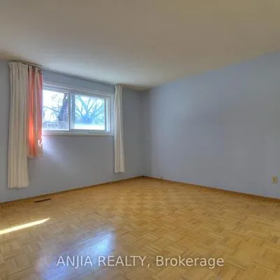 128,&nbsp;Loganberry, Hillcrest Village, Toronto