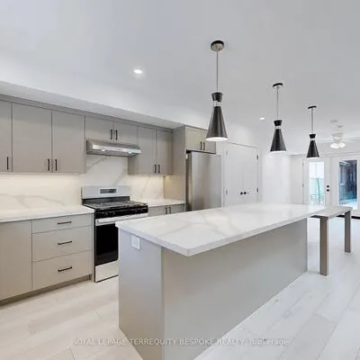 363,&nbsp;Euclid, Trinity-Bellwoods, Toronto