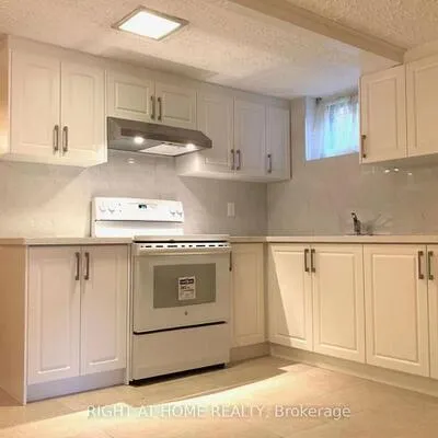 51,&nbsp;Wilkinson, Pleasant View, Toronto