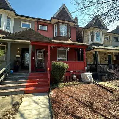 145,&nbsp;Gladstone, Little Portugal, Toronto