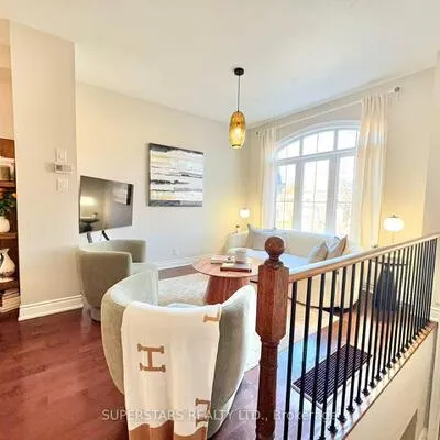 137A,&nbsp;FINCH, Willowdale East, Toronto