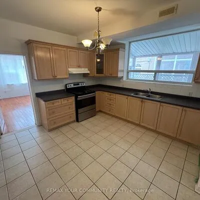 151,&nbsp;Dovercourt, Trinity-Bellwoods, Toronto