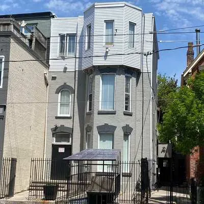 206,&nbsp;Carlton, Cabbagetown-South St. James Town, Toronto