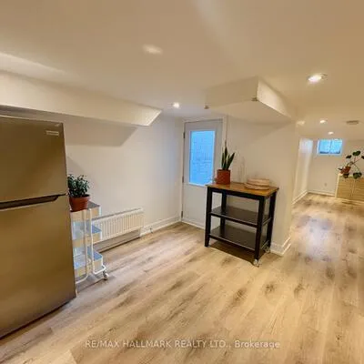 62,&nbsp;Palmerston, Trinity-Bellwoods, Toronto