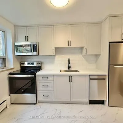 640,&nbsp;Davenport, Casa Loma, Toronto