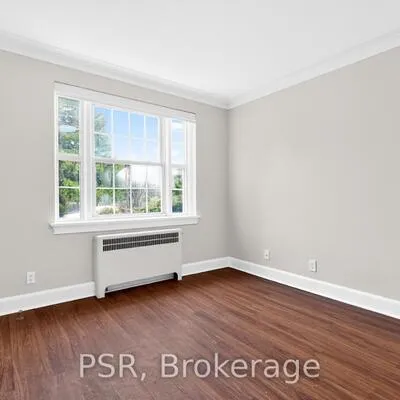 1325,&nbsp;Bayview, Leaside, Toronto