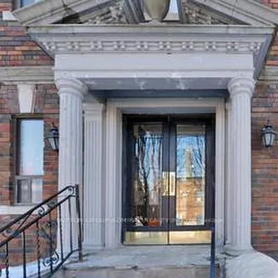 166,&nbsp;Eastbourne, Yonge-Eglinton, Toronto