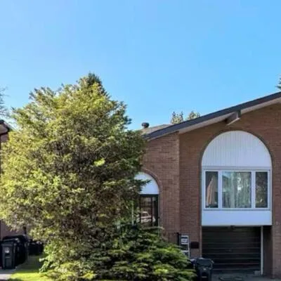 18,&nbsp;Lynch, Don Valley Village, Toronto