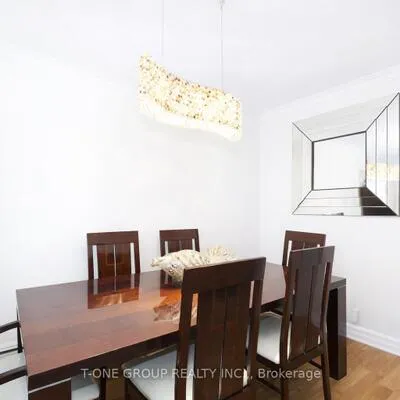 240,&nbsp;Pannahill, Bathurst Manor, Toronto