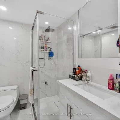 24,&nbsp;College View, Yonge-Eglinton, Toronto