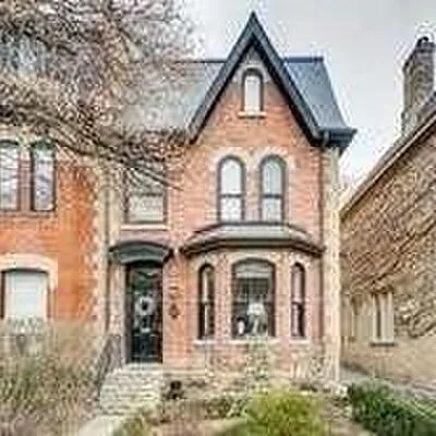 99,&nbsp;Hazelton, Annex, Toronto