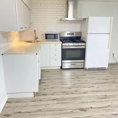37,&nbsp;Clifton, Bathurst Manor, Toronto