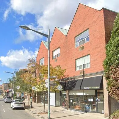 666,&nbsp;St Clair, Humewood-Cedarvale, Toronto