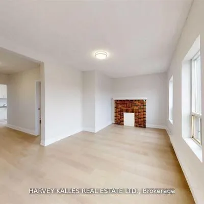 98,&nbsp;Northcliffe, Oakwood Village, Toronto