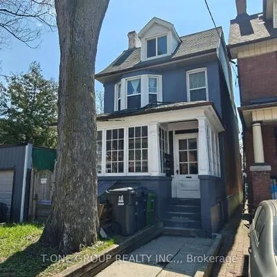 35,&nbsp;Lindsey, Dufferin Grove, Toronto