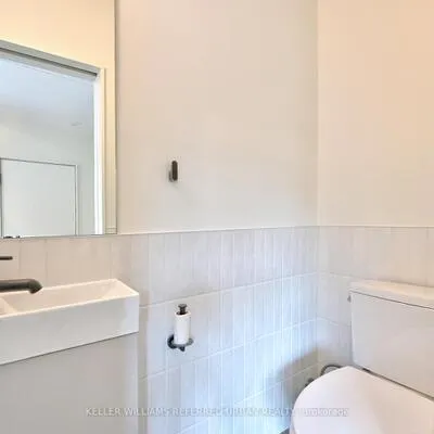 37,&nbsp;Margueretta, Little Portugal, Toronto