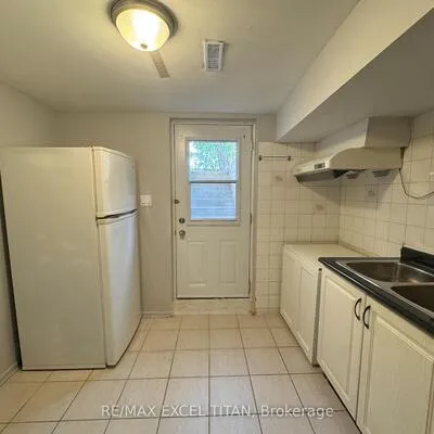 251,&nbsp;Shawnee, Pleasant View, Toronto