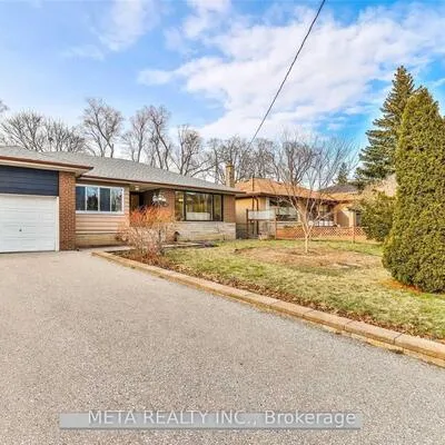 36,&nbsp;Dewlane, Newtonbrook West, Toronto