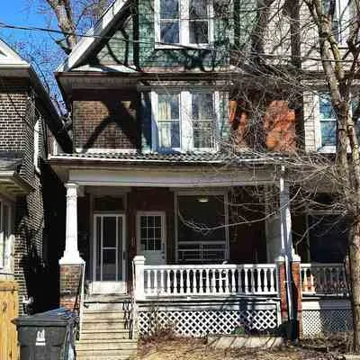 383,&nbsp;Lansdowne, Dufferin Grove, Toronto