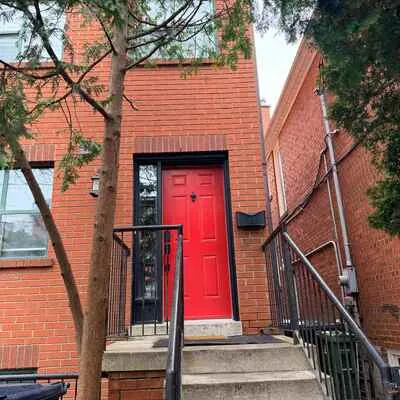 192,&nbsp;Ontario, Moss Park, Toronto