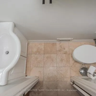 12,&nbsp;Longwood, Banbury-Don Mills, Toronto