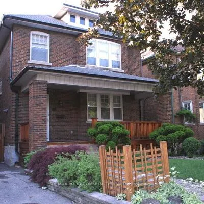70,&nbsp;Snowdon, Lawrence Park North, Toronto