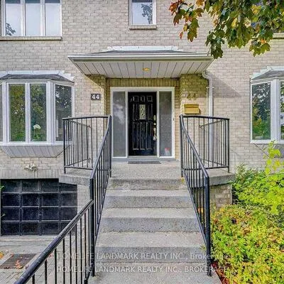 44,&nbsp;Frontenac, Bedford Park-Nortown, Toronto