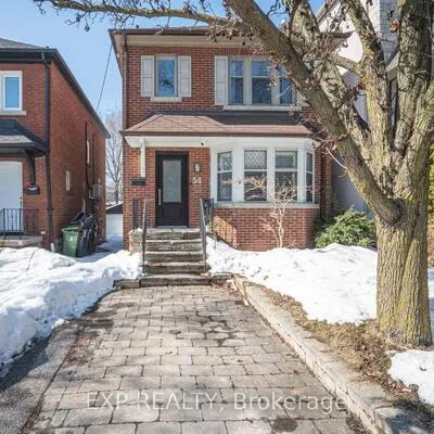 54,&nbsp;Latimer, Forest Hill North, Toronto