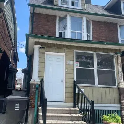 625,&nbsp;Bathurst, University, Toronto