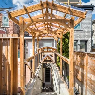 665,&nbsp;Crawford, Palmerston-Little Italy, Toronto