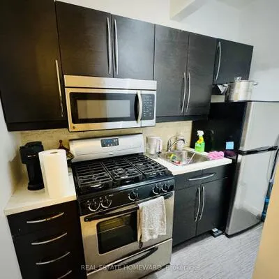 426,&nbsp;Markham, Palmerston-Little Italy, Toronto