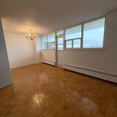 161,&nbsp;Oakwood, Oakwood Village, Toronto