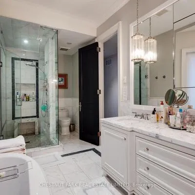 11,&nbsp;Admiral, Annex, Toronto