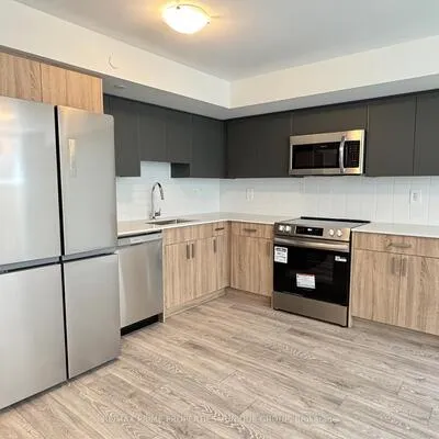 424,&nbsp;Lawrence Heights, Englemount-Lawrence, Toronto