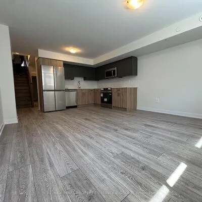 424,&nbsp;Lawrence Heights, Englemount-Lawrence, Toronto